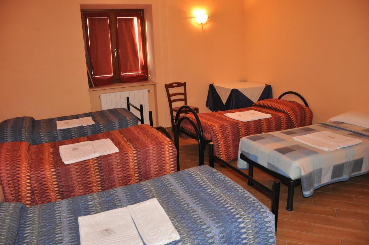 Locanda Dl'Angel Villar San Costanzo Δωμάτιο φωτογραφία
